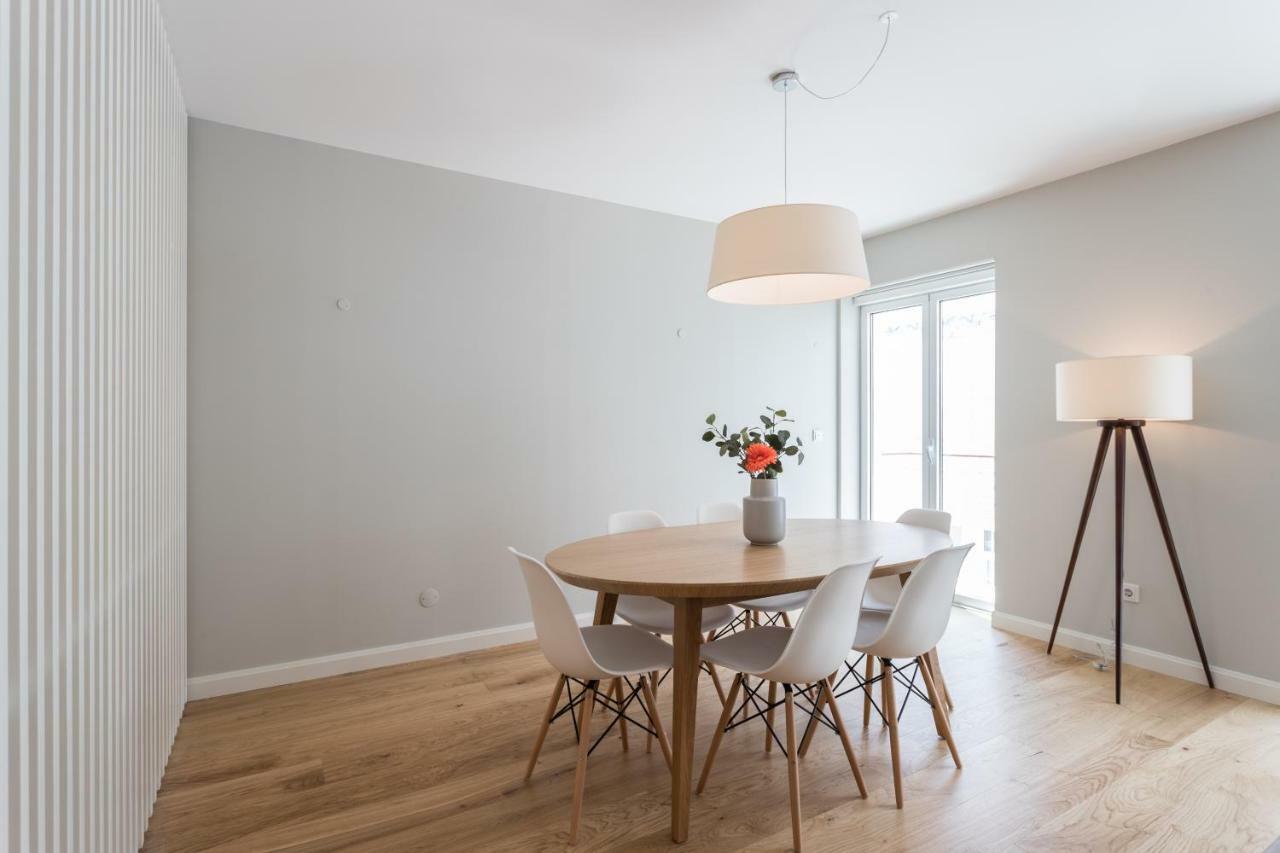 FLH Rato Spacious Apartment Lisbona Esterno foto