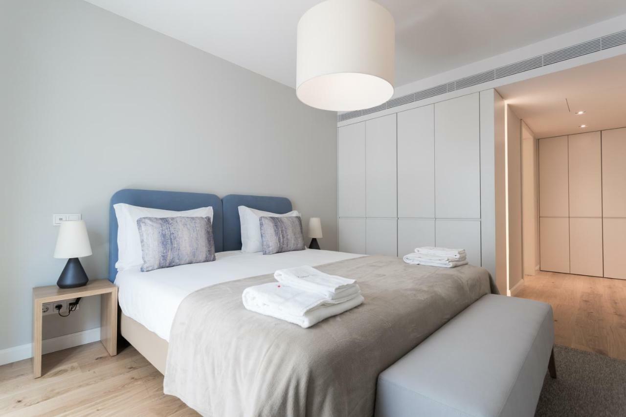 FLH Rato Spacious Apartment Lisbona Esterno foto
