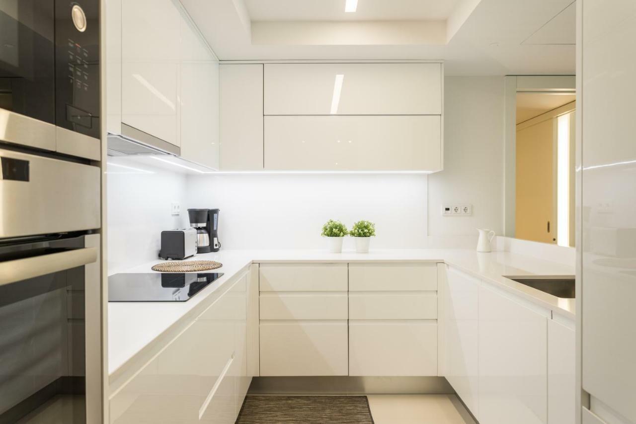 FLH Rato Spacious Apartment Lisbona Esterno foto