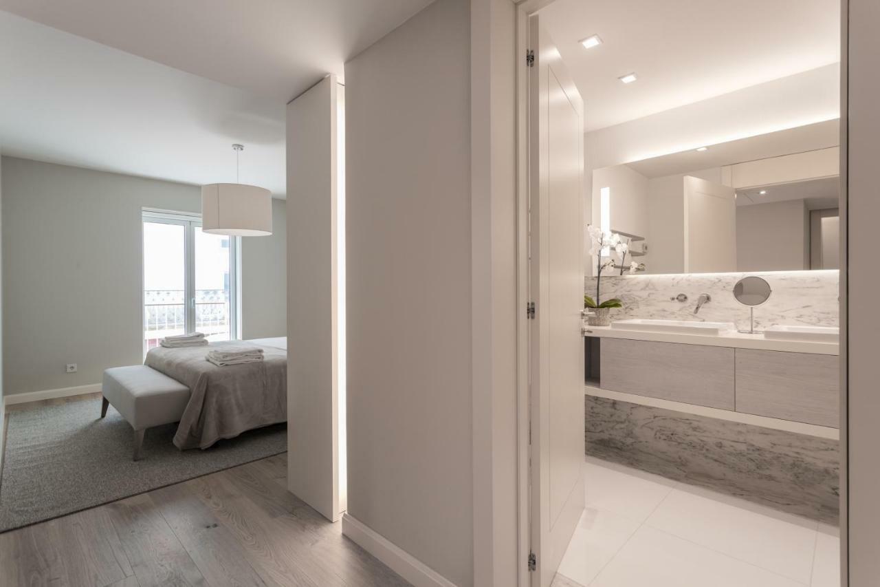 FLH Rato Spacious Apartment Lisbona Esterno foto